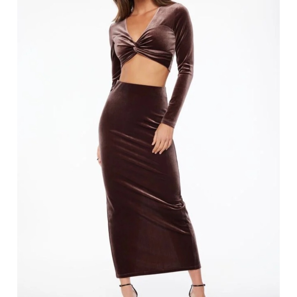 Dynamite Matching Velvet Set - Picture 3 of 5